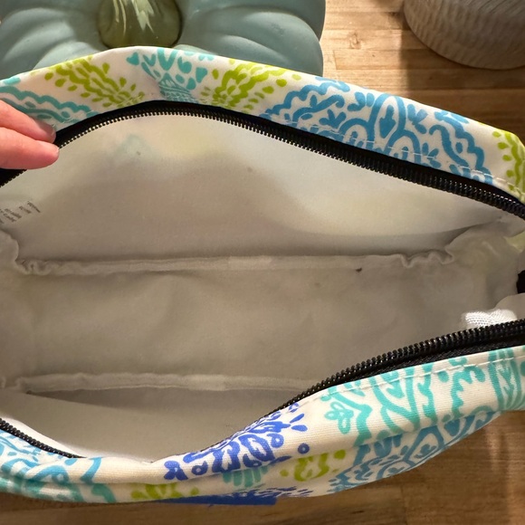 SCOUT 3 Way Toiletry Bag 🧖‍♀️🐚💄 - Picture 5 of 7